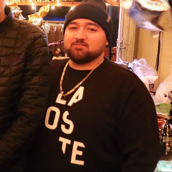 Meet your Posher, Enrique - Picture 2 of 2